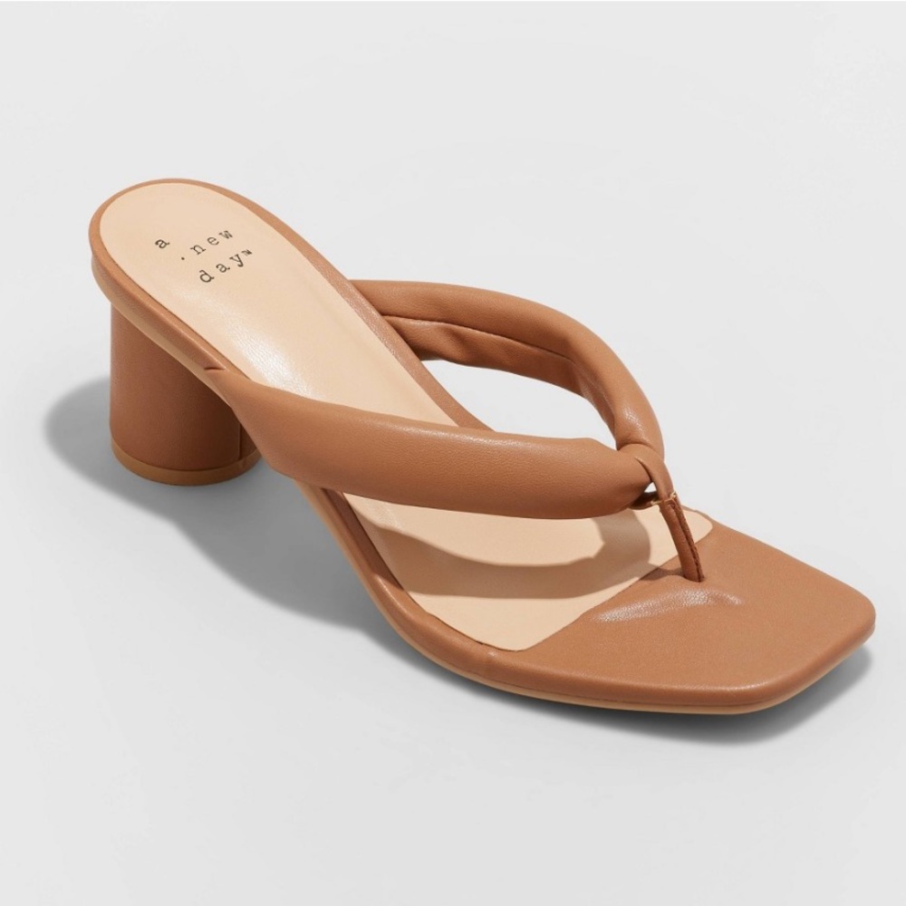 NWT Women's Elvie Pumps - A New Day Brown 10